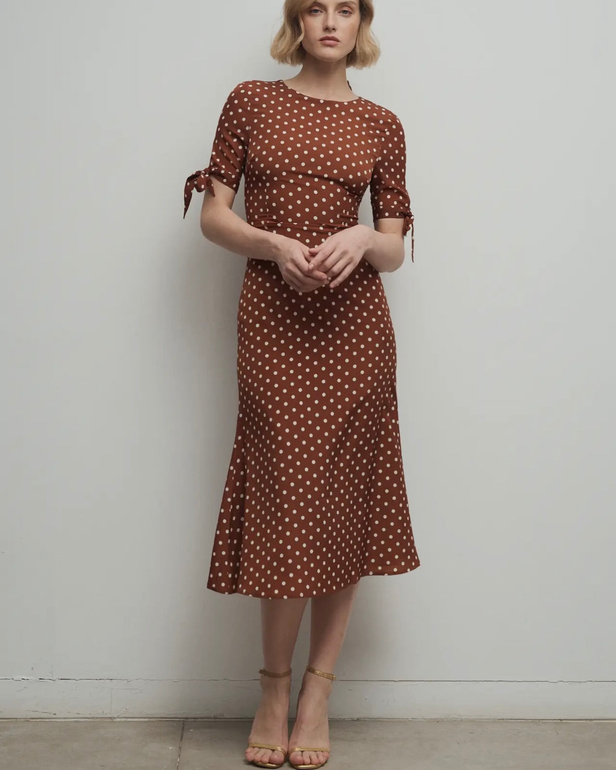 Vestido lunares marrón