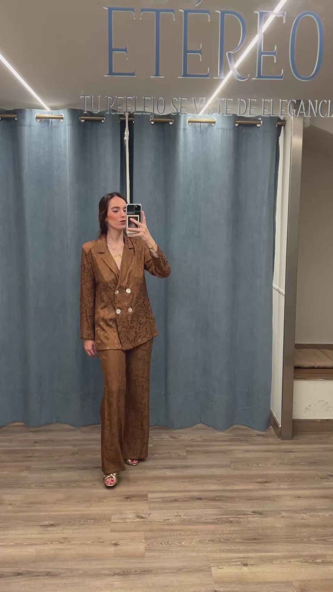 Traje Teresa