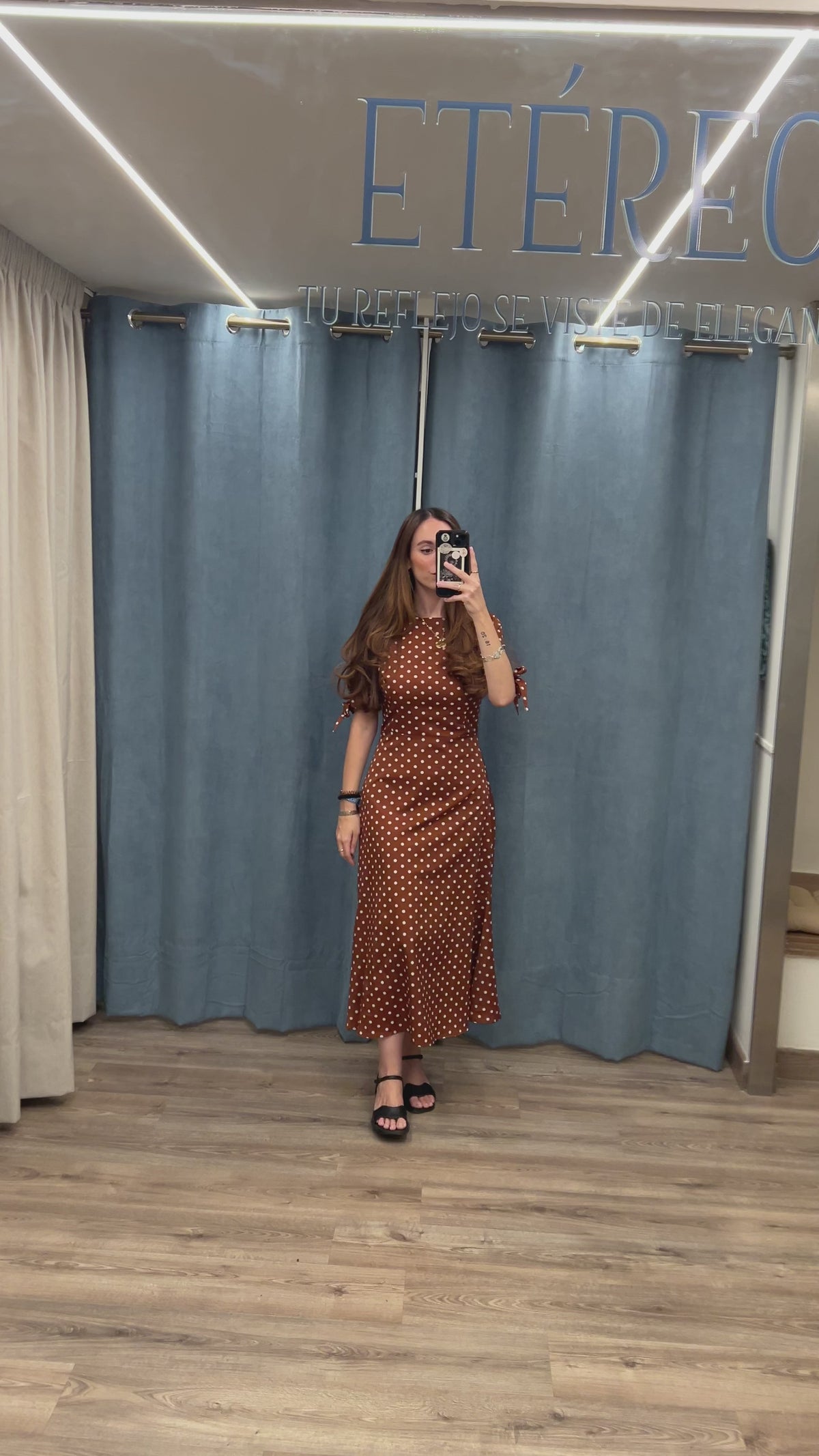 Vestido lunares marrón